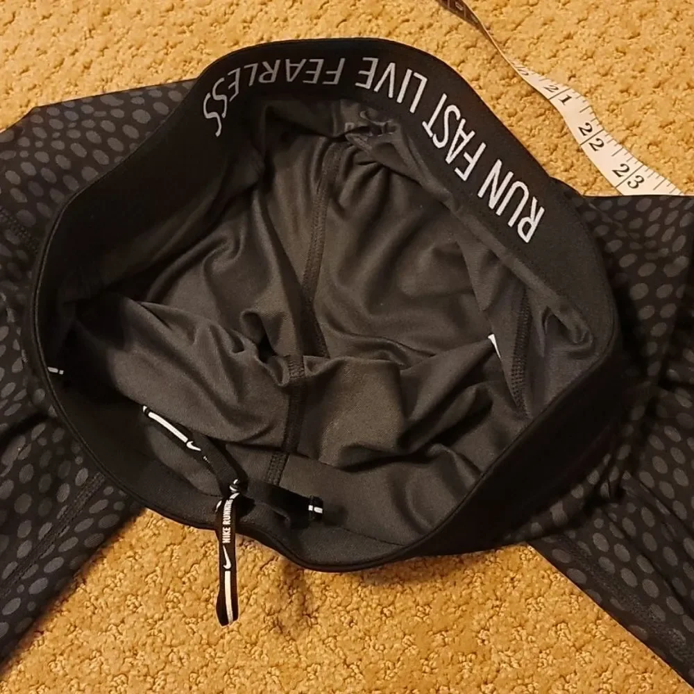 Nike dri fit leggings size small‎